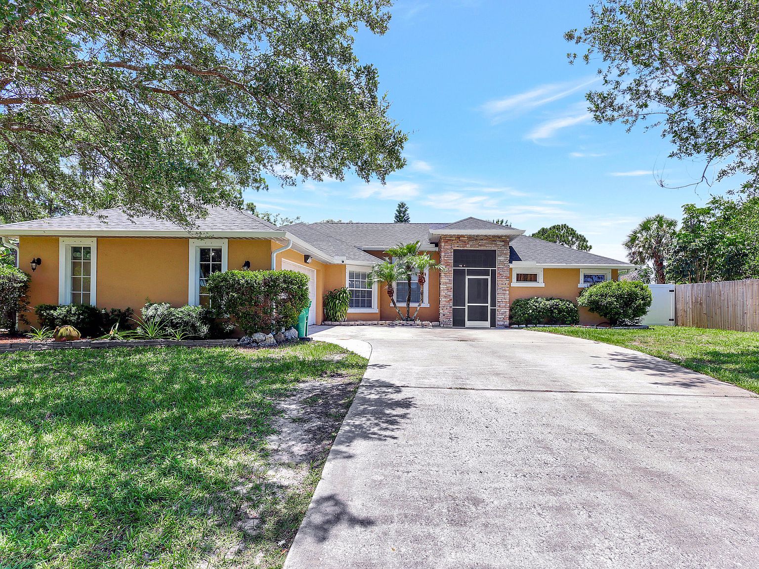 1402 Se Preston Ln, Port Saint Lucie, Fl 34983 