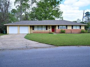 4760 Lanark Ln, Beaumont, TX 77706