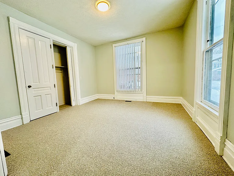 265 Henry Ave SE #2 — Photo 4