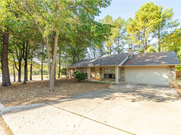 1202 E Ash St, Fayetteville, AR 72703