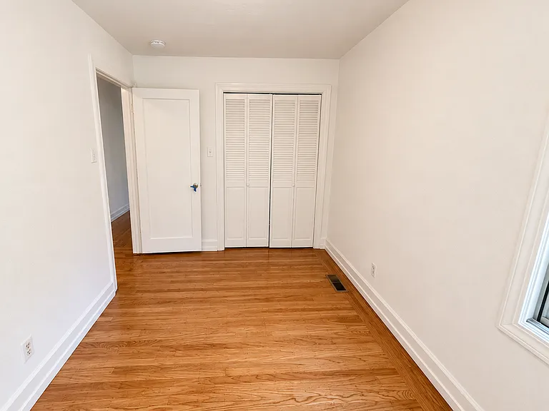 200 The Alameda — Photo 9