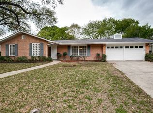 7615 Quail Run Dr, San Antonio, TX 78209