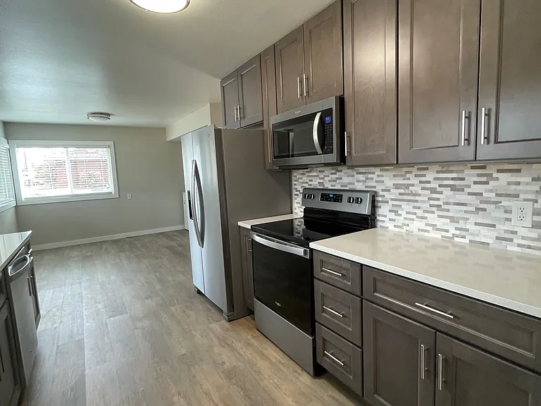 4124 S Helena St — Photo 3