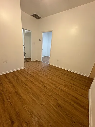 2123 S California Ave #1 Photo 1