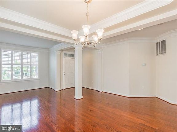 5th image of 16413 Regatta Ln