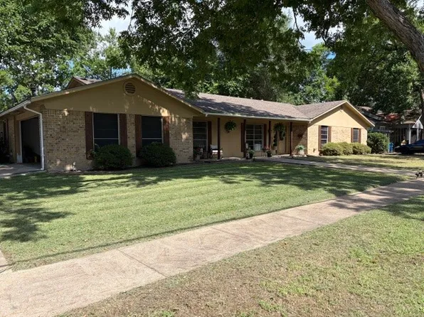 401 S Ross Ave, Mexia, TX 76667