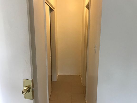 3rd image of 15301 Knox Ave APT 10