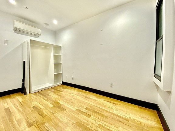5th image of 562 Park Pl #3G