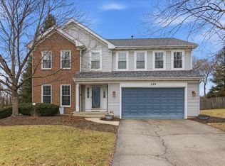 529 Springwood Ave, East Dundee, IL 60118