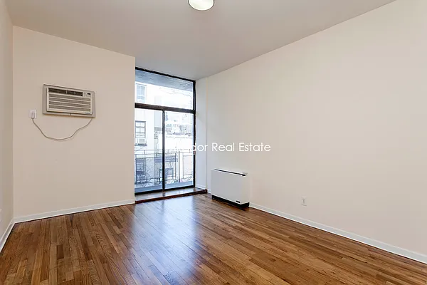 Rented by Mirador Real Estate | media 25