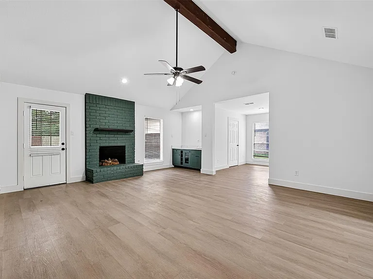 1834 Shadow Rock Dr — Photo 18