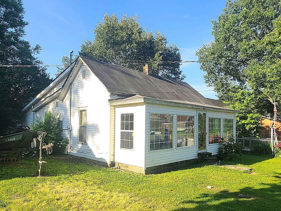 1st image of 806 Vance St