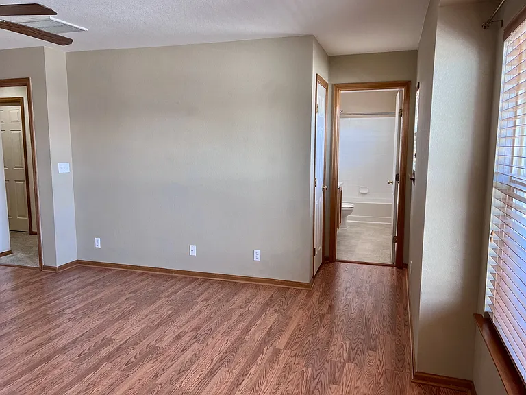 1121 S Richfield St — Photo 15