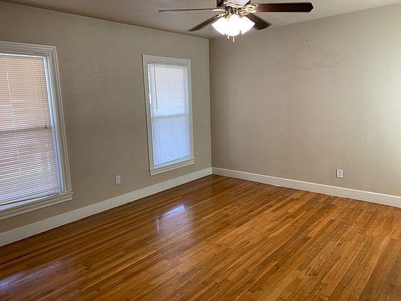 5th image of 1703 N Lincoln Ave