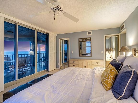 4th image of 10701 Gulf Shore Dr APT 900