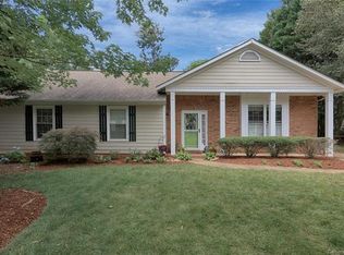 14821 Bridgewater Ln, Mint Hill, NC 28227