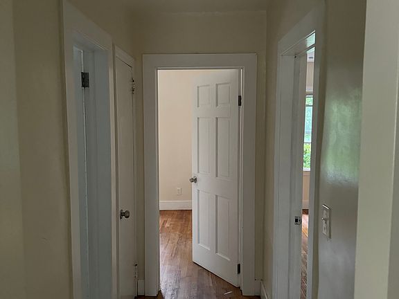 4th image of 32 Starr Ave #6