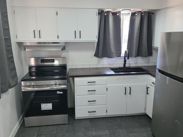811 La Joya St #2