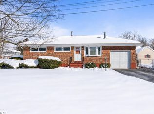 4 Bechard Lane, Waterford, NY 12188