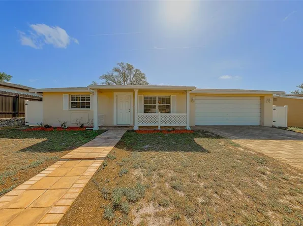 9830 Rainbow Ln, Port Richey, FL 34668