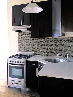 Rented by Weissman Realty | media 7