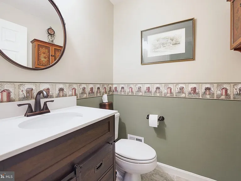 6624 Thurlton Dr — Photo 4