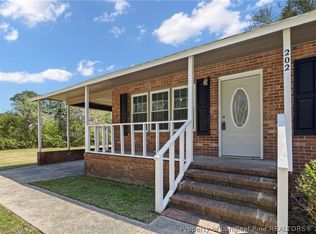 202 Mercer St, Red Springs, NC 28377