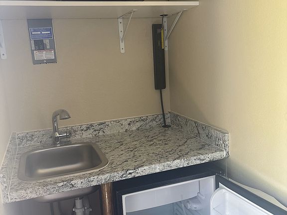 3rd image of 3809 Clinton Ave #B