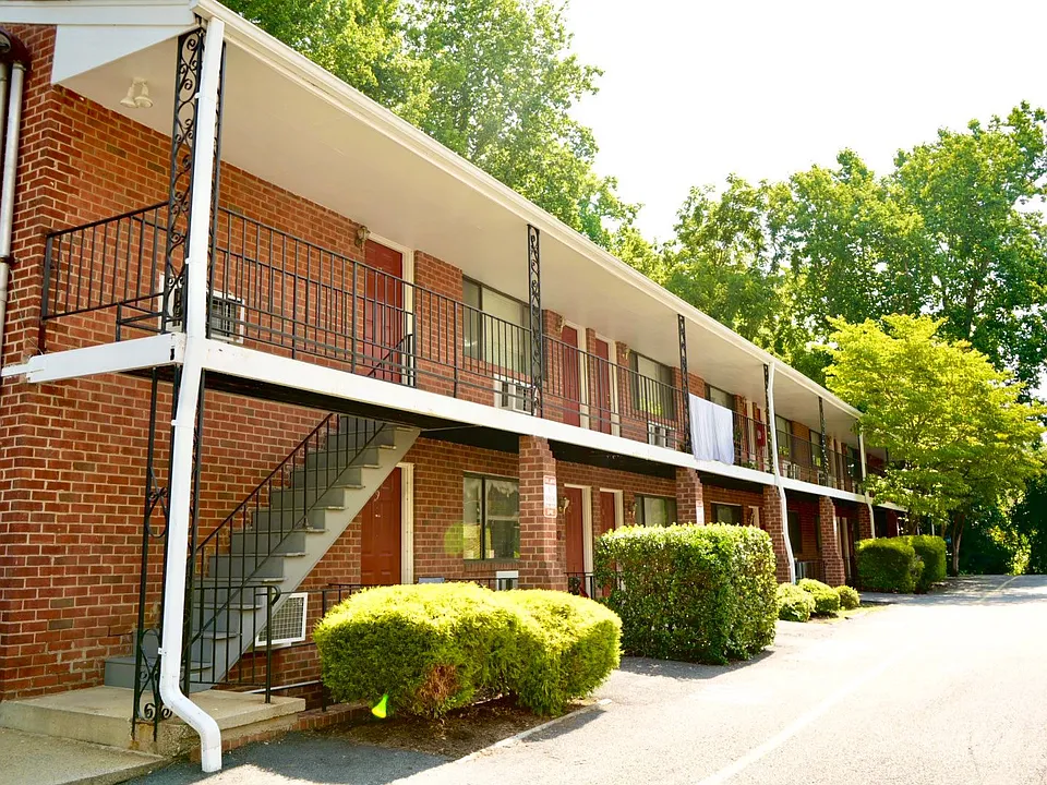 Lynnhaven Apartments