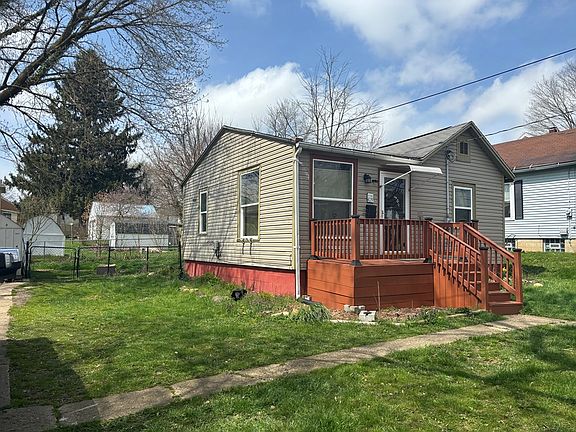 2nd image of 425 Central Ave