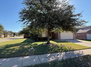 9248 Lamplighter Trl, Fort Worth, TX 76244