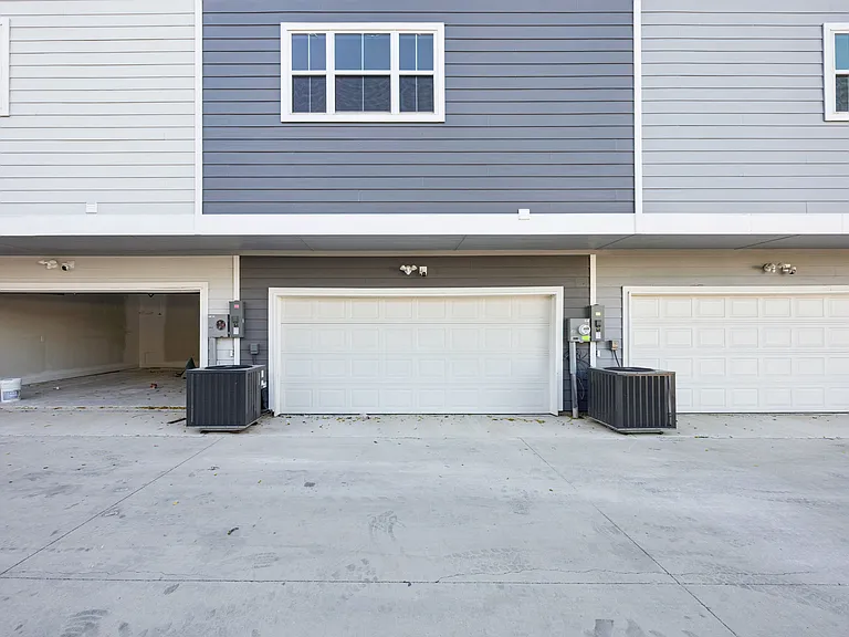 262 Harris St — Photo 10