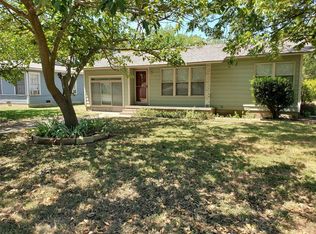 806 Turner St, Cleburne, TX 76033