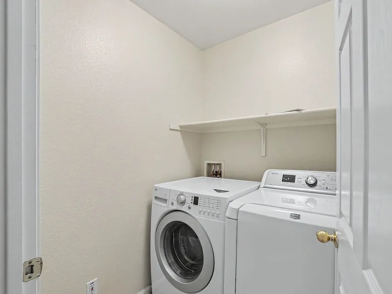 4561 Temblor Way — Photo 17