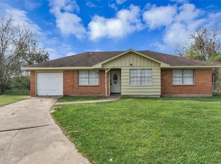 7518 Hummingbird Ln, Texas City, TX 77591