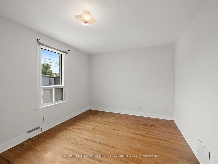 176 Rochester St — Photo 21