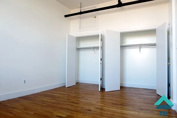 Rented by EXR | media 11