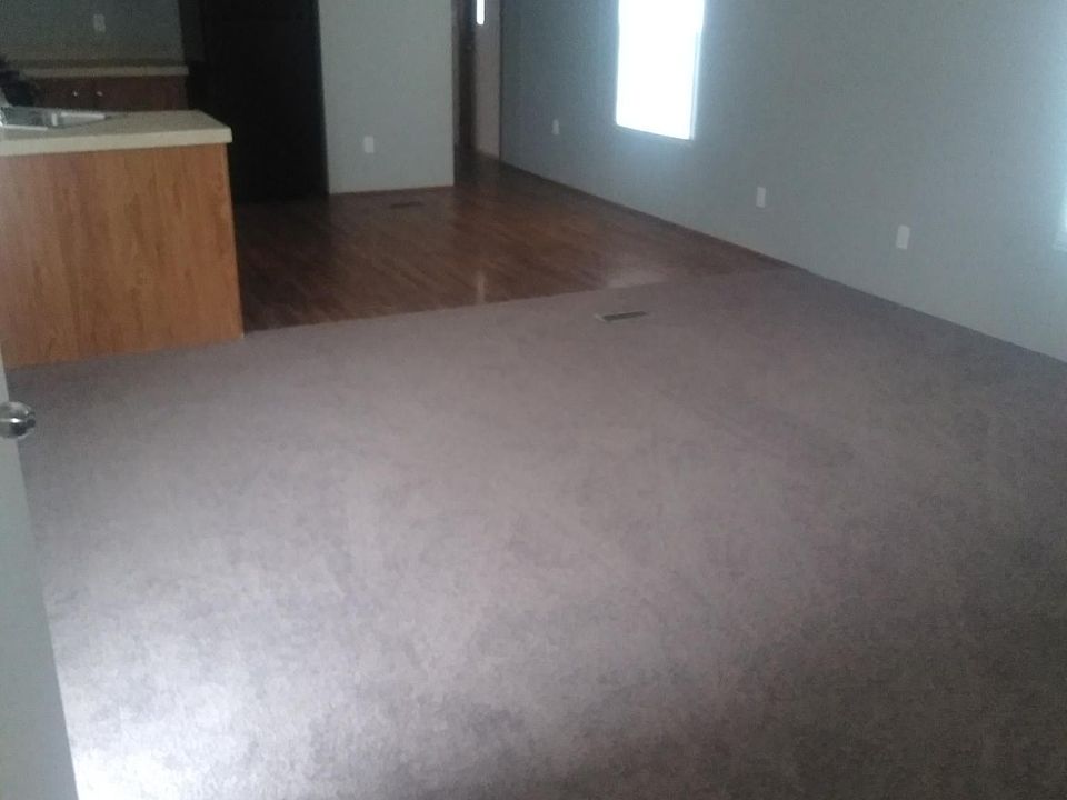 2nd image of 104 Plum St