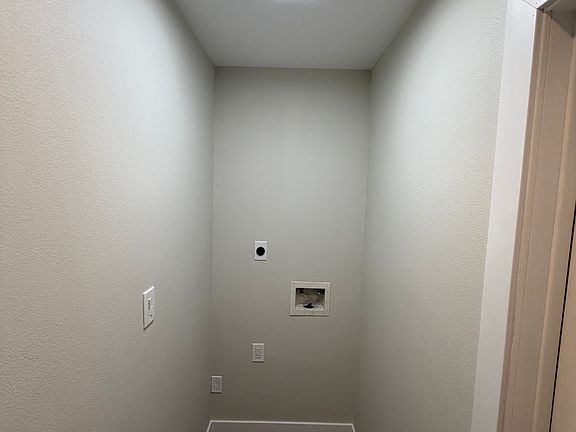 5th image of 11025 Leland Ave