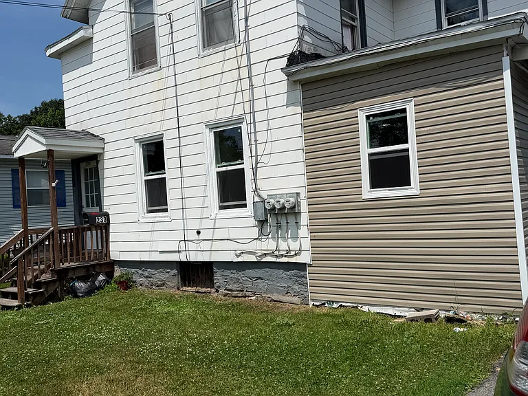 228 N Main St — Photo 20