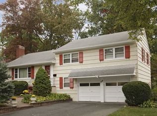 234 Godwin Ave, Wyckoff, NJ 07481