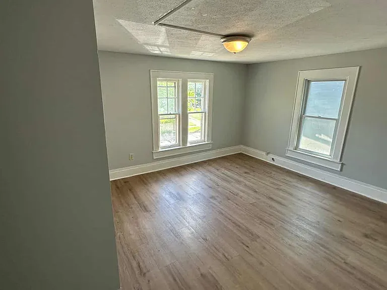 277-79 N Midler Ave N #277 — Photo 7