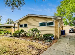 2123 Parkview Ct, Wilmette, IL 60091