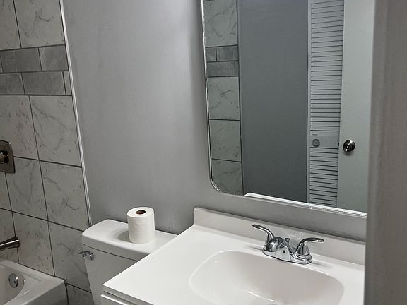 5th image of 1510 Darren Cir