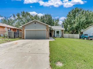 105 W Jeanette Dr, Mulvane, KS 67110