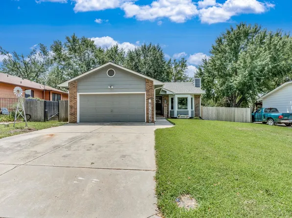 105 W Jeanette Dr, Mulvane, KS 67110