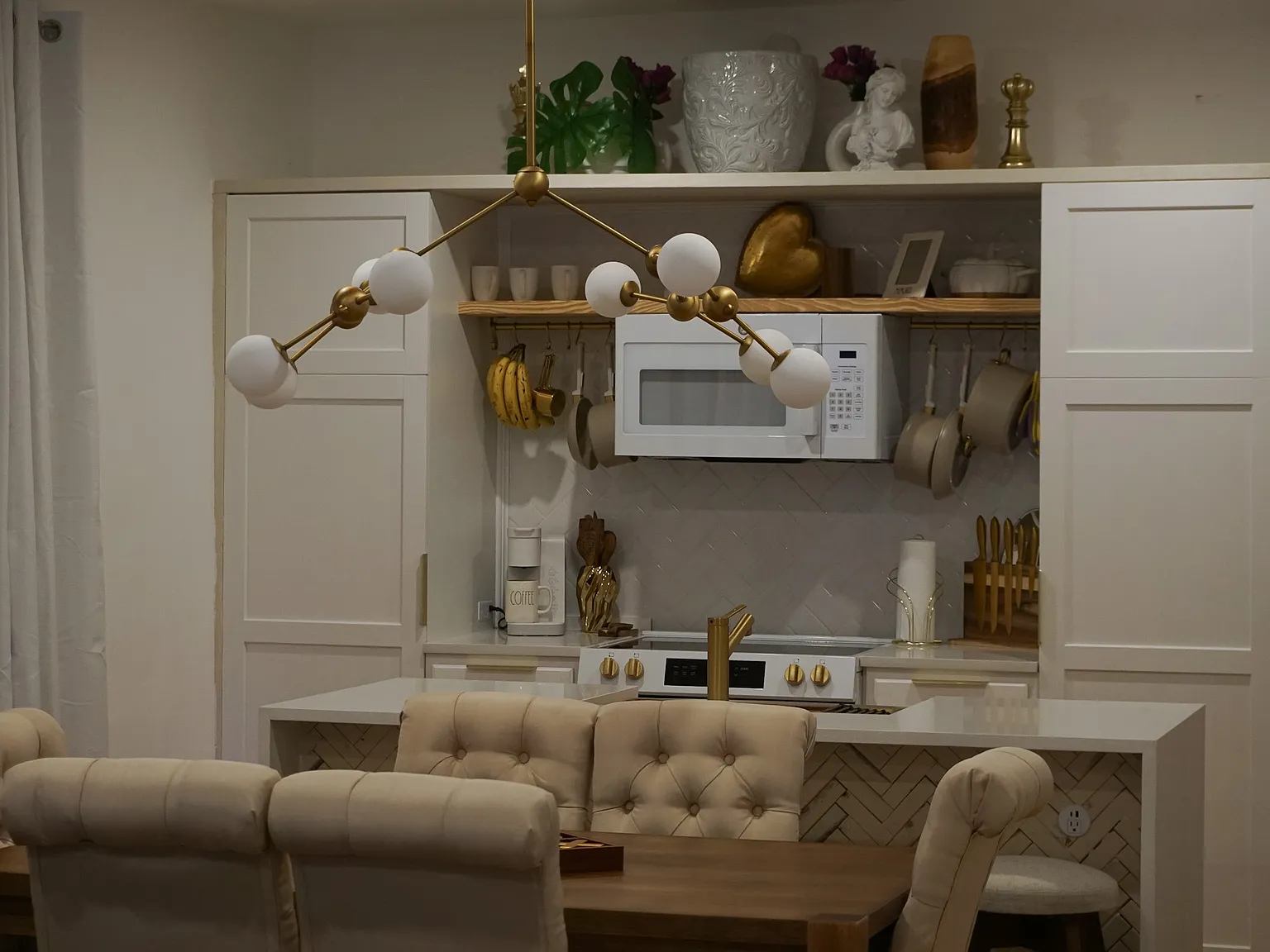 1 bed, 800 sqft, $1,799 — Photo 4