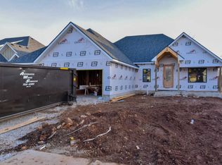 2570 W Camino Alto St, Springfield, MO 65810