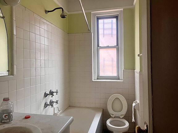 4th image of 680 W 204th St APT 4E
