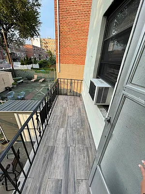 Rented by Voro New York | media 7